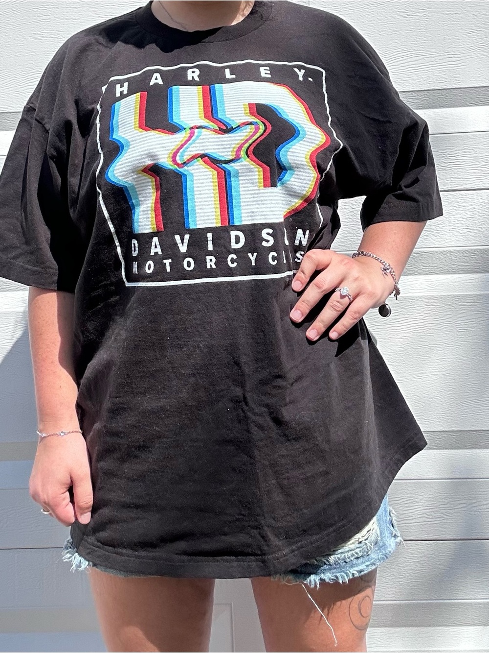 Harley-Davidson Black Short Sleeve Tee with Multicolor Distorted Logo - Picture 2 of 4
